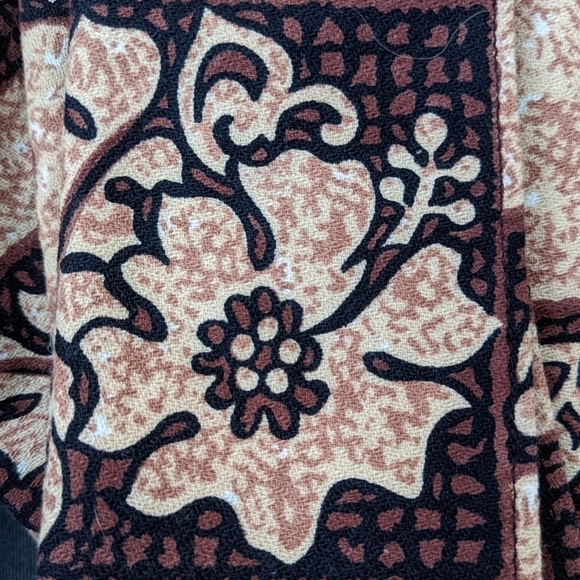 4 Napkin Set w/ Monstera Leaves - Picture 4 of 6